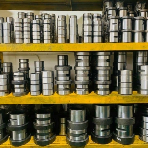 BẠC NGOÀI - BẠC TRONG BÚA