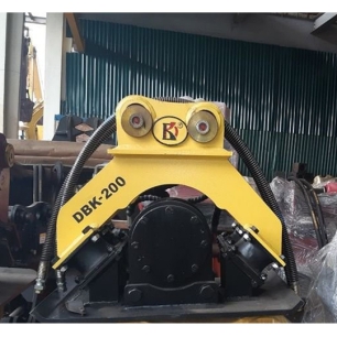 Đầm rung DKB200
